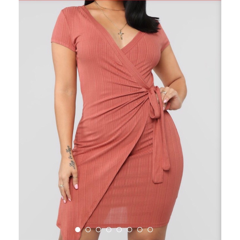NWT FASHION NOVA DRESS - Picture 1 of 3